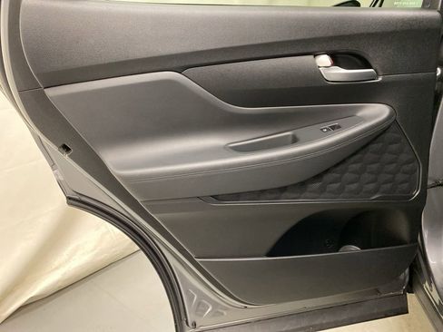 Used 2019 Hyundai Santa Fe SE image 12
