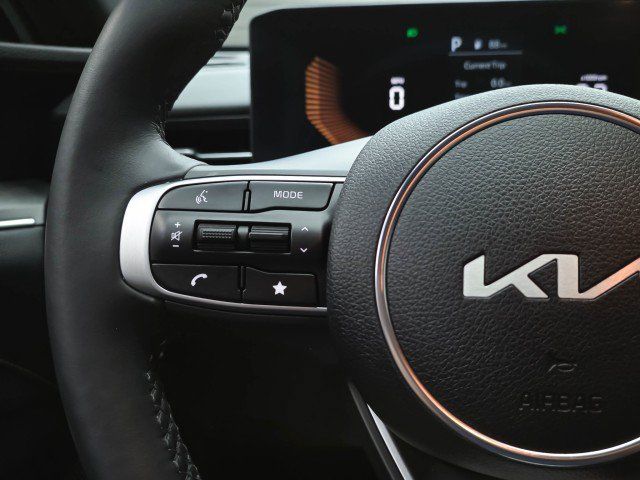 Used 2025 Kia K5 GT-Line AWD/4WD image 19