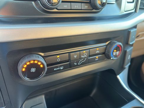 Used 2021 Ford F150 XLT w/ Trailer Tow Package RWD image 30