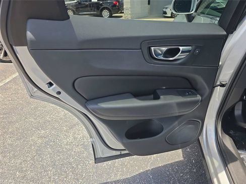 Used 2021 Volvo XC60 T5 Inscription w/ Advanced Package FWD image 12