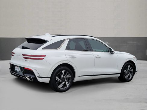 Certified 2026 Genesis GV70 3.5T Sport Advanced AWD/4WD image 2