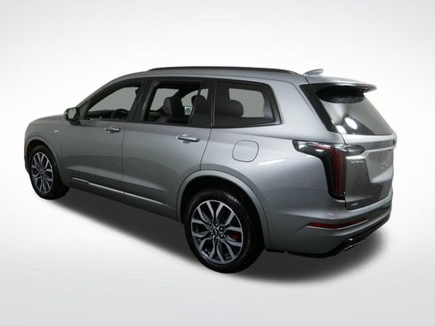 Used 2024 Cadillac XT6 Sport w/ Technology Package AWD/4WD image 7