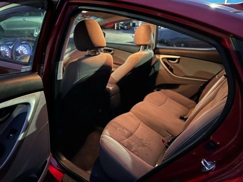 Used 2016 Hyundai Elantra SE FWD image 19