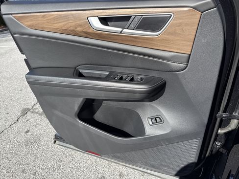 Used 2024 Volkswagen Atlas SE image 20