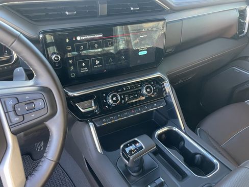 Used 2024 GMC Sierra 1500 Denali w/ Technology Package image 15