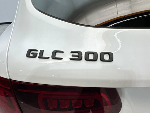 Used 2021 Mercedes-Benz GLC 300 4MATIC image 21