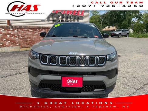 Used 2023 Jeep Compass Sport AWD/4WD image 9
