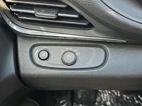 New 2026 Buick Envista Preferred FWD image 18