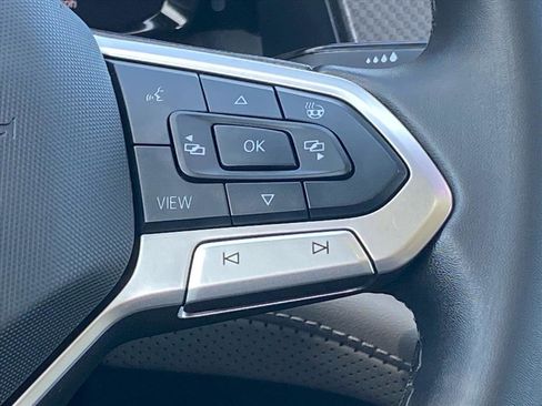 Certified 2024 Volkswagen Atlas Peak Edition SE image 7