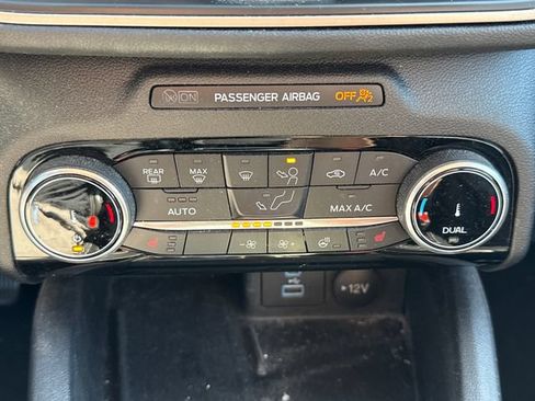 Used 2022 Ford Escape SEL w/ Technology Package AWD/4WD image 32