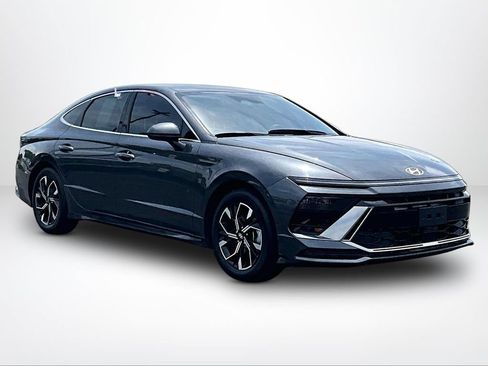 Used 2024 Hyundai Sonata SEL FWD image 12