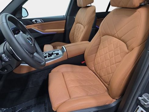 Certified 2025 BMW X5 xDrive40i w/ M Sport Package image 11