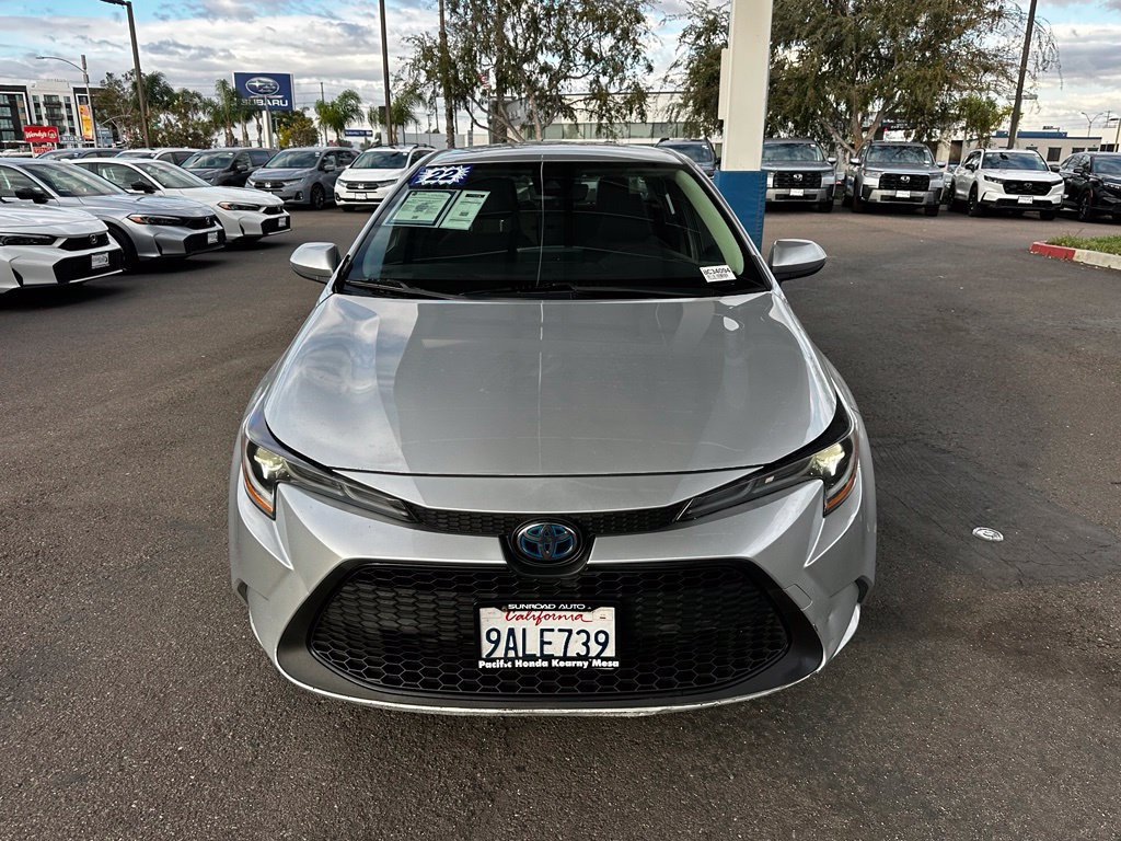 Used 2022 Toyota Corolla LE w/ Carpet Mat Package (TMS) FWD image 3