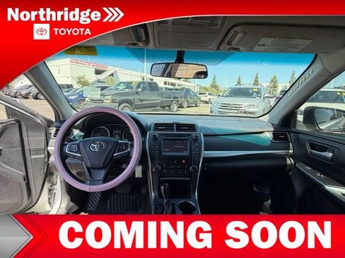 Used 2017 Toyota Camry SE FWD image 8