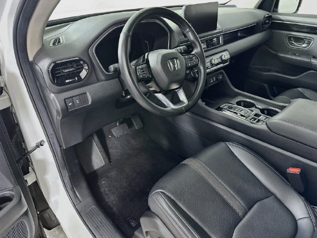 Certified 2024 Honda Pilot Touring image 23