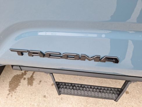 Used 2026 Toyota Tacoma TRD Off-Road w/ TRD Off Road Premium Package AWD/4WD image 14