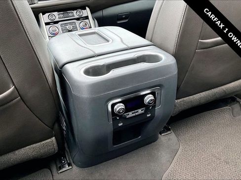 Used 2021 GMC Yukon Denali w/ Denali Premium Package image 10