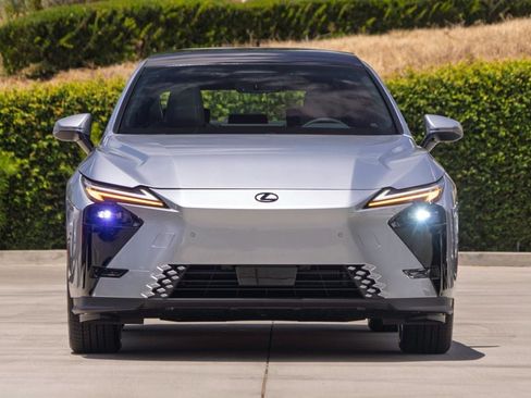 New 2026 Lexus ES 350e w/ Convenience Package FWD image 4