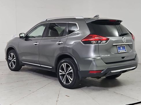 Used 2017 Nissan Rogue SL image 4