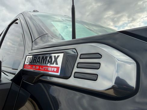 Certified 2025 GMC Sierra 2500 AT4 w/ AT4 Premium Plus Package image 11