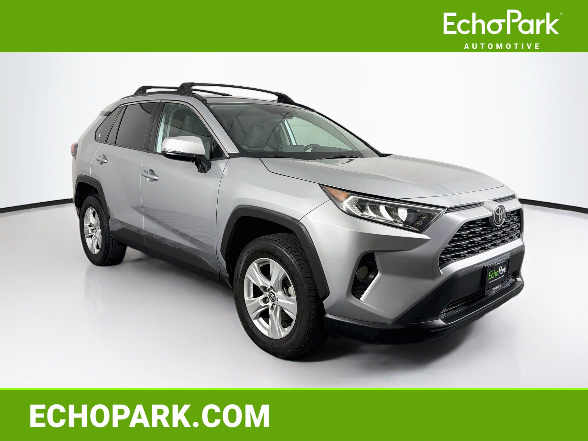 Used 2020 Toyota RAV4 XLE w/ Convenience Package FWD image 1