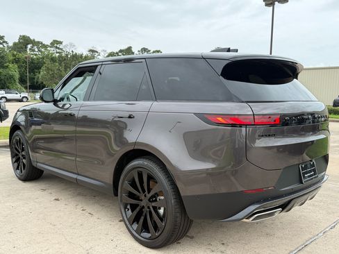 New 2026 Land Rover Range Rover Sport SE AWD/4WD image 3