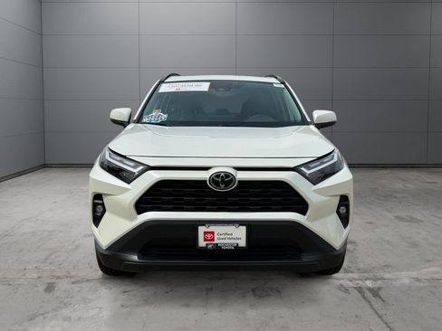 Used 2022 Toyota RAV4 XLE Premium AWD/4WD image 8