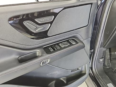 Used 2023 Lincoln Aviator AWD w/ Premium Package image 12