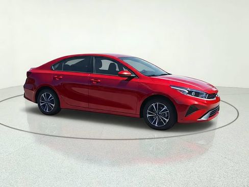 Certified 2024 Kia Forte LXS FWD image 8