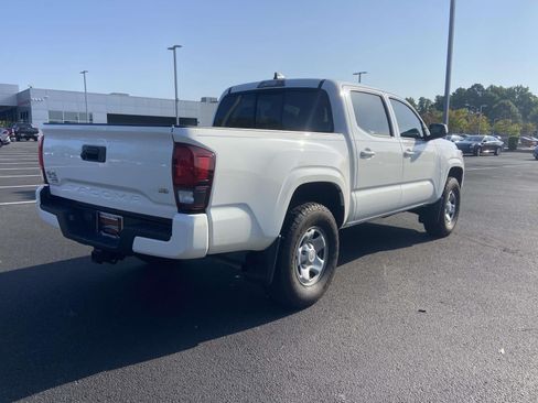 Used 2022 Toyota Tacoma SR AWD/4WD image 6