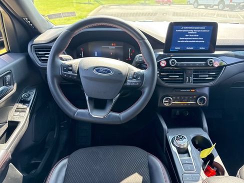 Used 2025 Ford Escape ST-Line Select AWD/4WD image 19