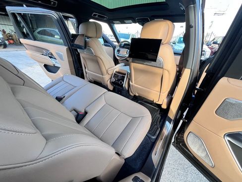 Used 2025 Land Rover Range Rover Long Wheelbase Autobiography image 19