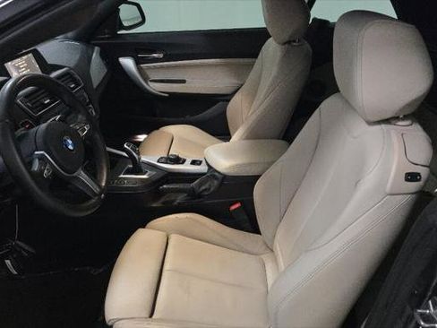 Used 2015 BMW M235i Convertible w/ Premium Package image 9