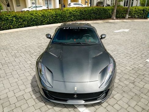 Used 2020 Ferrari 812 Superfast RWD image 7