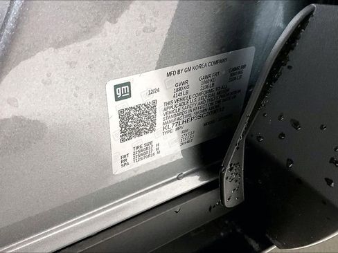 Used 2025 Chevrolet Trax LT w/ Driver Confidence Package image 31