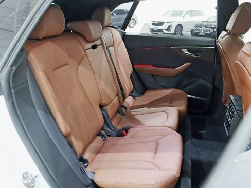 Used 2025 Audi Q8 Premium Plus AWD/4WD image 31