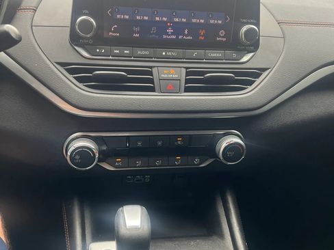 Used 2021 Nissan Altima 2.5 SR FWD image 16