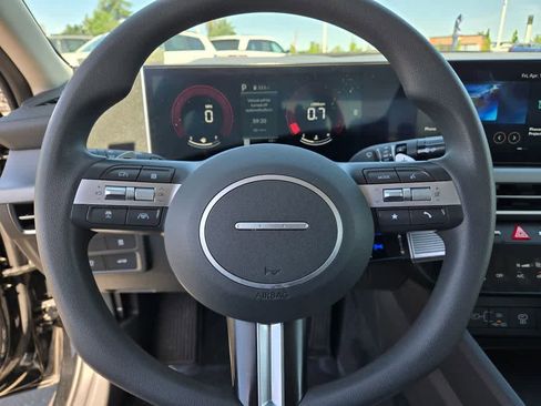 Used 2024 Hyundai Sonata SEL FWD image 22