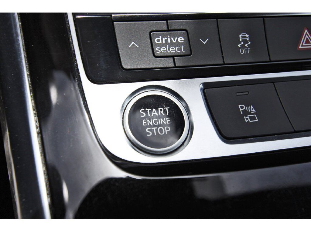 Used 2025 Audi Q7 3.0T Premium Plus AWD/4WD image 33