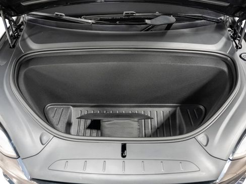 Used 2023 Tesla Model X Plaid image 55