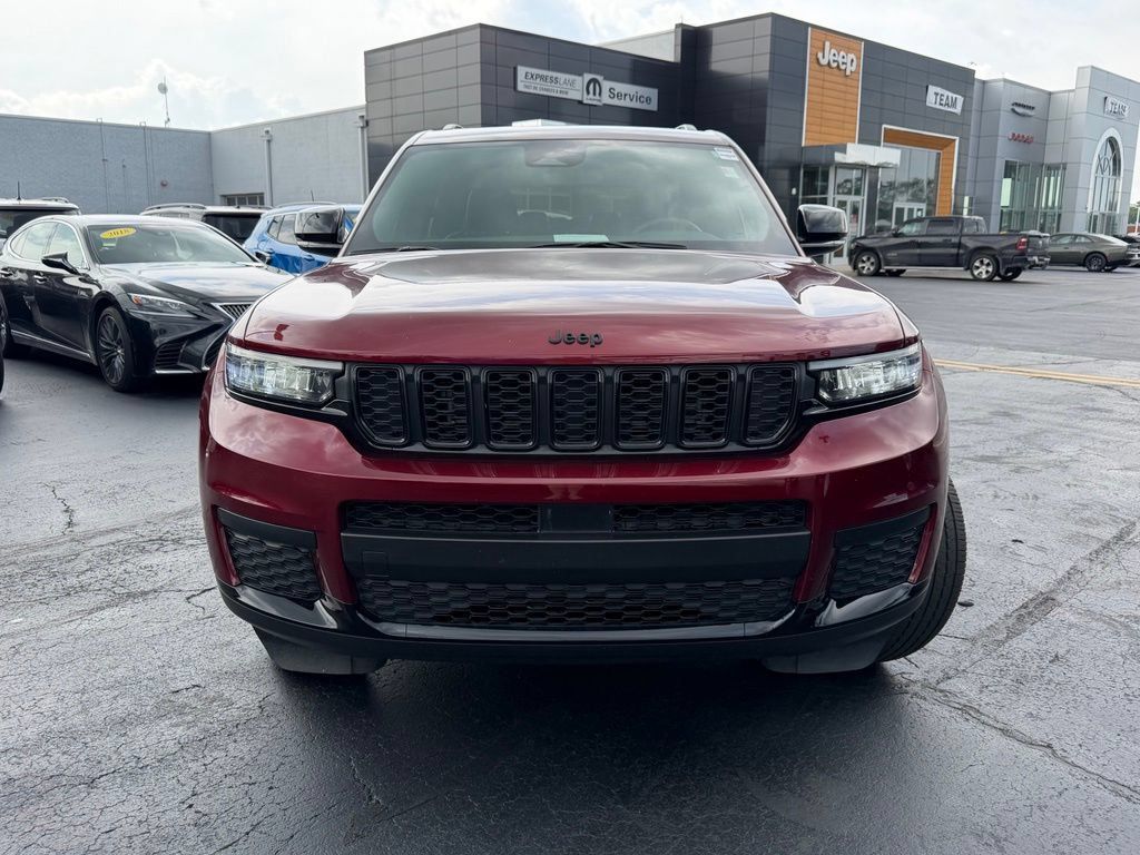Used 2023 Jeep Grand Cherokee L Laredo AWD/4WD image 2