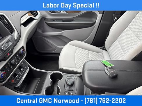 Certified 2020 GMC Terrain SLE w/ Driver Convenience Package AWD/4WD image 19