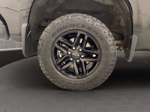 Used 2019 Chevrolet Silverado 1500 LT Trail Boss AWD/4WD image 39