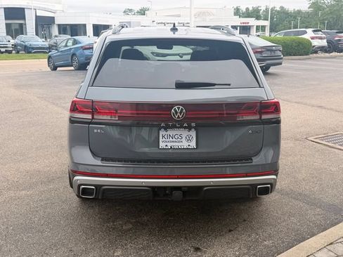Certified 2024 Volkswagen Atlas Peak Edition SEL AWD/4WD image 5