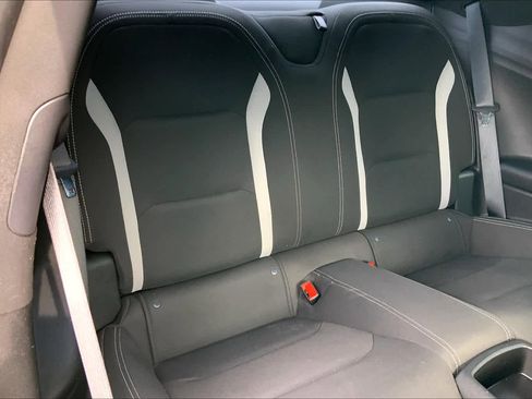 Used 2018 Chevrolet Camaro LT RWD image 19