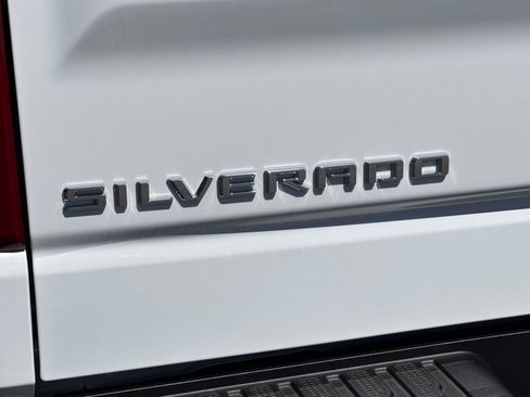 Used 2026 Chevrolet Silverado 1500 LT AWD/4WD image 32