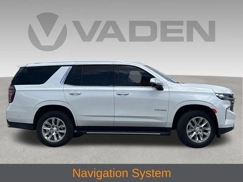 Used 2023 Chevrolet Tahoe Premier w/ Advanced Technology Package RWD image 4