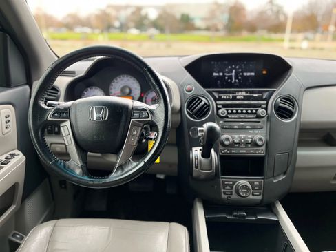 Used 2014 Honda Pilot Touring image 16