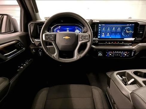 Used 2024 Chevrolet Silverado 1500 LT AWD/4WD image 6
