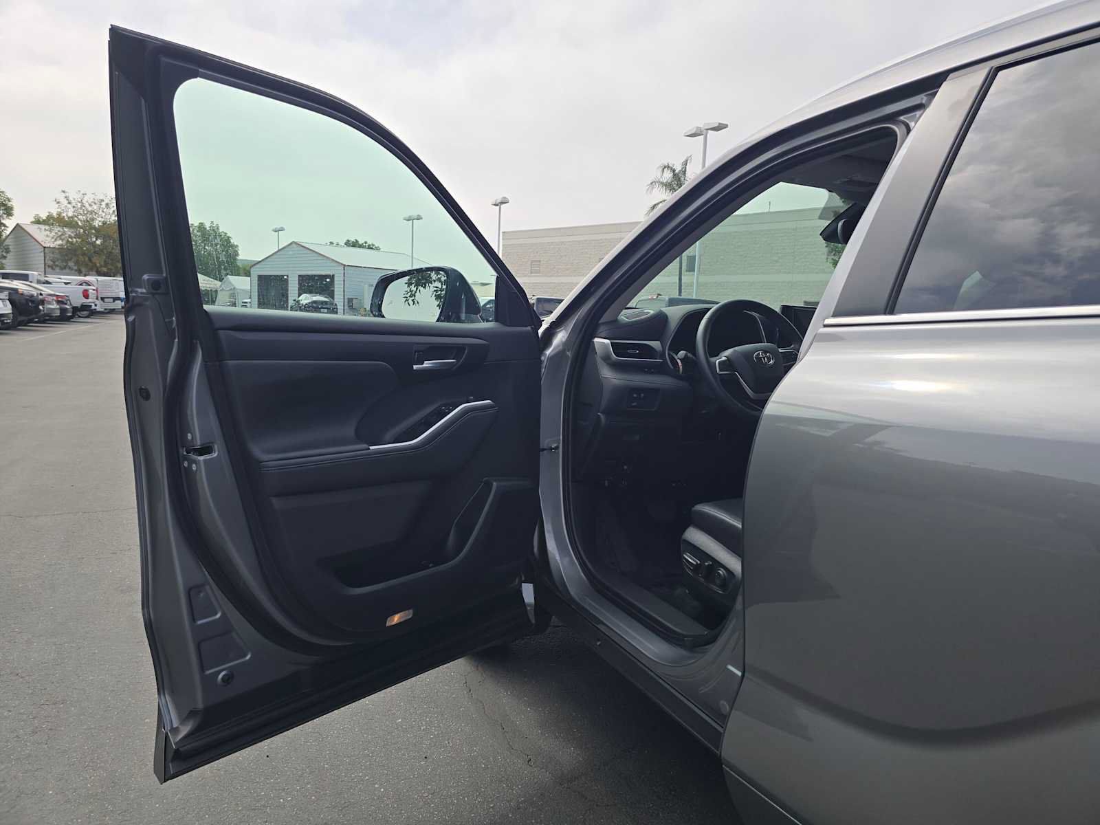 Certified 2026 Toyota Highlander XLE AWD/4WD image 23